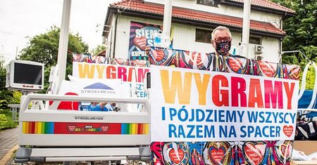 Koronawirus w Polsce. WOŚP na zakupach. Wielkie wsparcie dla szpitali od Owsiaka