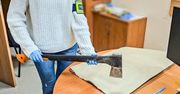 Zaatakował policjantów siekierą. Funkcjonariusze użyli broni