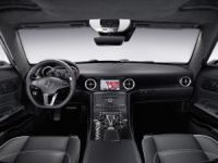 wnętrze merc sls amg