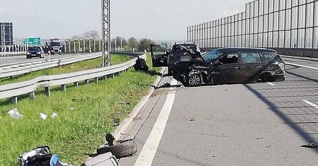 Śmiertelny wypadek na obwodnicy Lublina. Opel uderzył w barierki, nie żyje jedna osoba