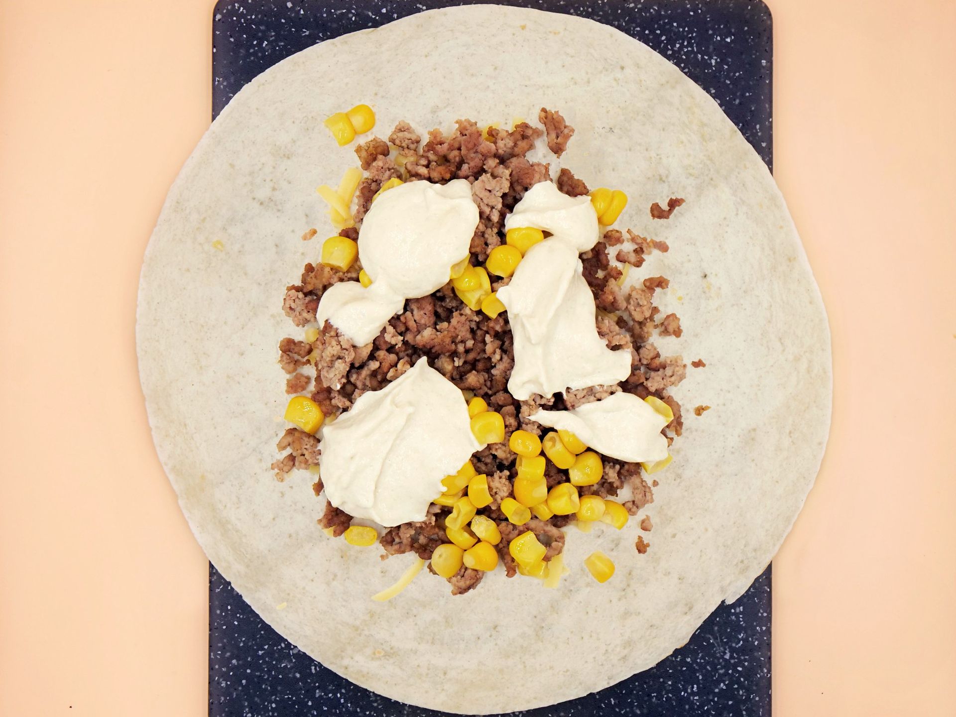 Tortilla z wołowiną i serem przepis