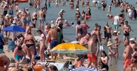 Burza po nagraniu z Sopotu. Plaża pękała w szwach, internauci nie kryli emocji