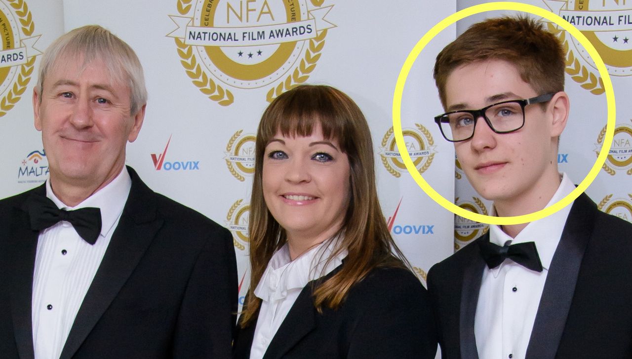 Aktor Nicholas Lyndhurst z żoną Lucy Smith i synem Archiem Lyndhurstem
