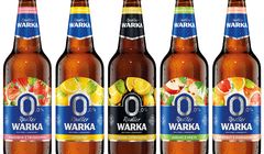 Warka Radler 0,0 % w nowej szacie graficznej i smakiem Rabarbar z Truskawką