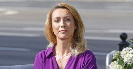 "Życie to nie bajka". Anna Kalczyńska prosi o pomoc dla telefonu zaufania
