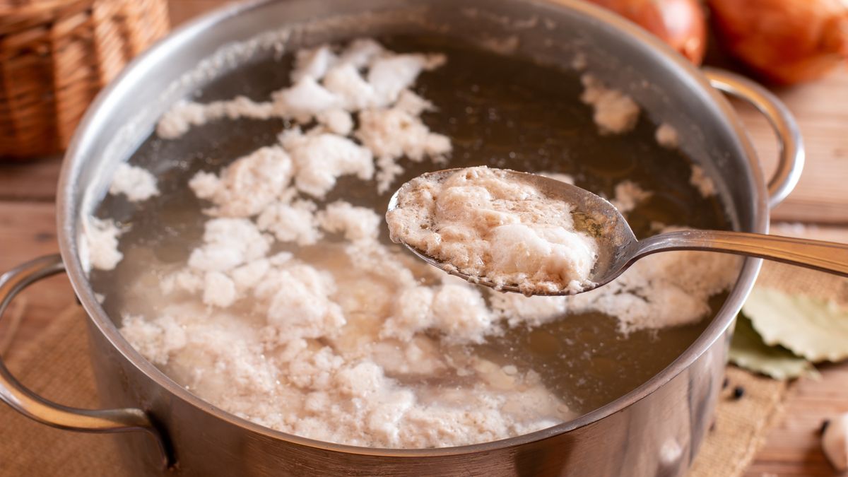 Skąd bierze się piana na wywarze?