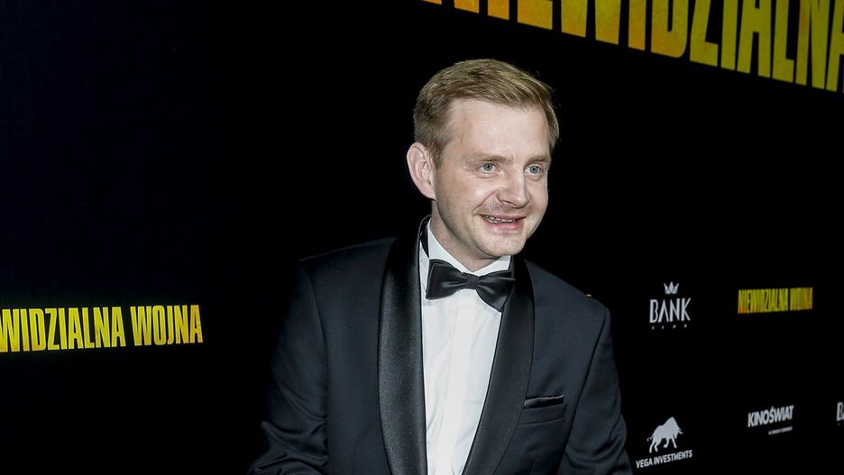Rafał Zawierucha na premierze "Niewidzialnej wojny", w której wcielił się w Patryka Vegę