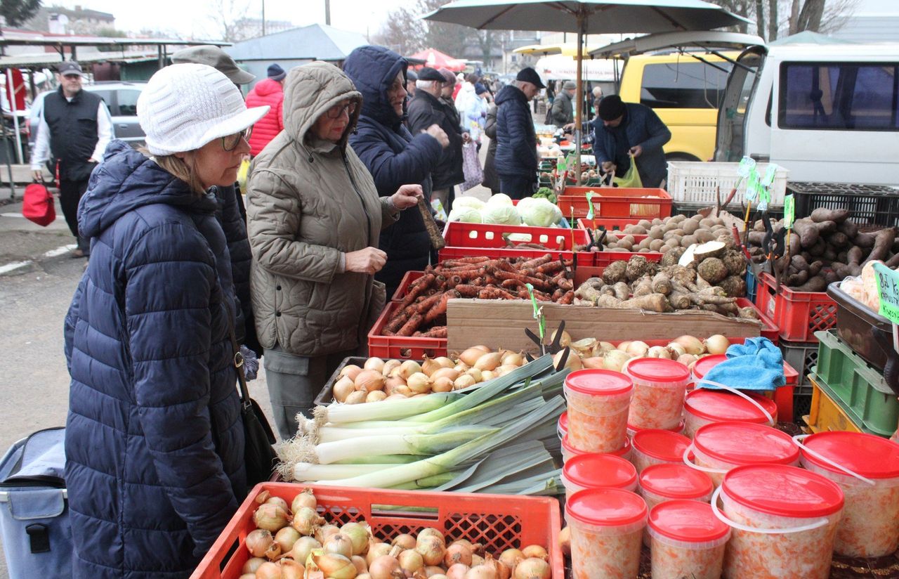 Koszalin: Piątkowe targowisko. To można było kupić