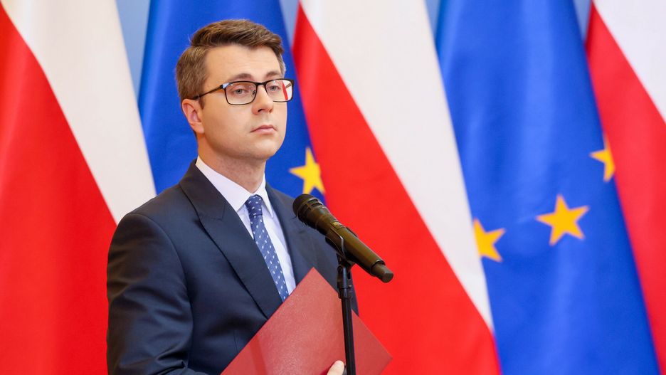 Konferencja premiera Morawieckiego i minister Mal?g
Fot. Pawel Wodzynski/East News, Warszawa, 18.10.2022. KPRM. Konferencja prasowa premiera Mateusza Morawieckiego oraz minister rodziny i polityki spolecznej Marleny Malag. N/z: Piotr Muller.
Pawel Wodzynski