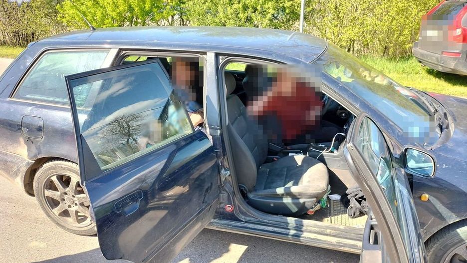 O włos od tragedii. Pijane kobiety przewoziły dzieci bez fotelików