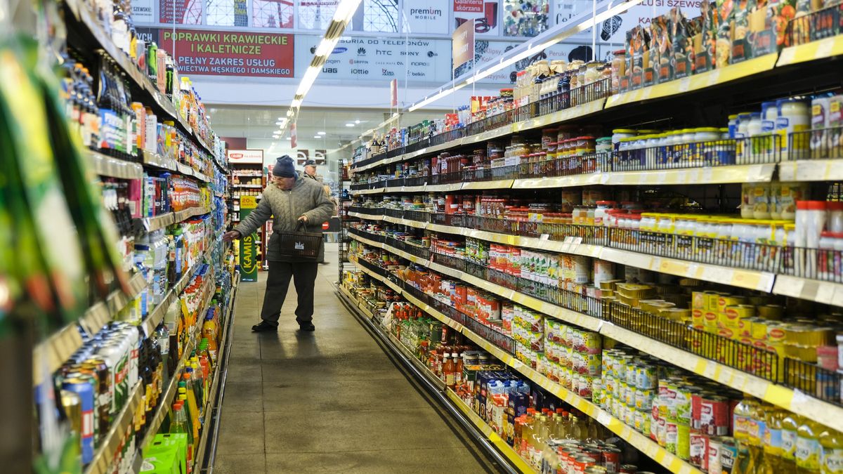 Gdzie zrobić zakupy w Wigilię 2024? Godziny otwarcia sklepów