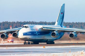 Kolos z Rosji utknął na lotnisku w Kanadzie. Kreml kipi ze złości