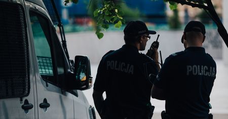 Atak na policjantów w Sanoku. Musieli użyć broni