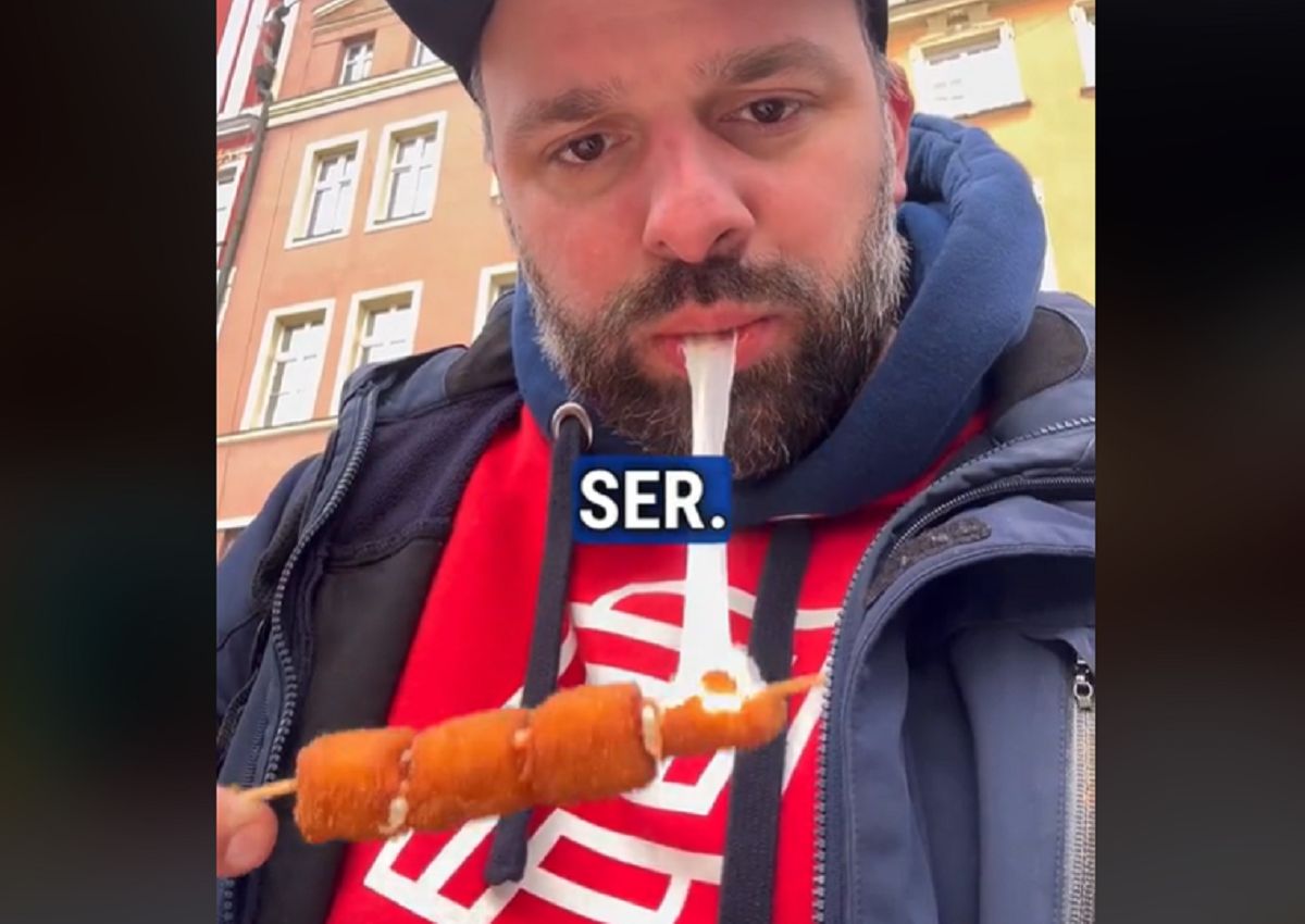 Szokująca cena za smażony ser na jarmarku bożonarodzeniowym. Aż przecierał oczy ze zdumienia!
