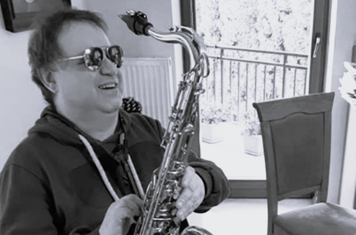 Od urodzenia był niewidomy. Nie żyje muzyk Jacek Mielcarek