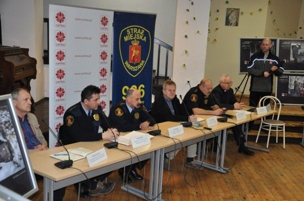 400 osób bezdomnych spoza ośrodków otrzymało wsparcie. "Warszawiacy to wrażliwi ludzie"