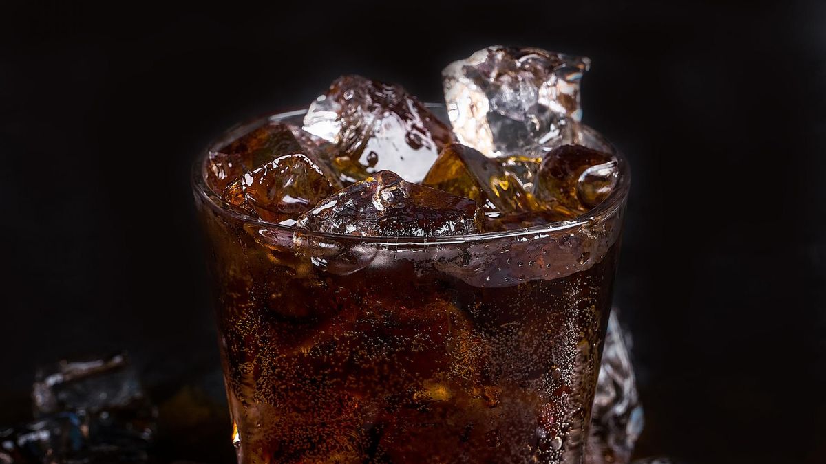 Cola pomaga doraźnie na objawy grypy żołądkowej (123rf.com)