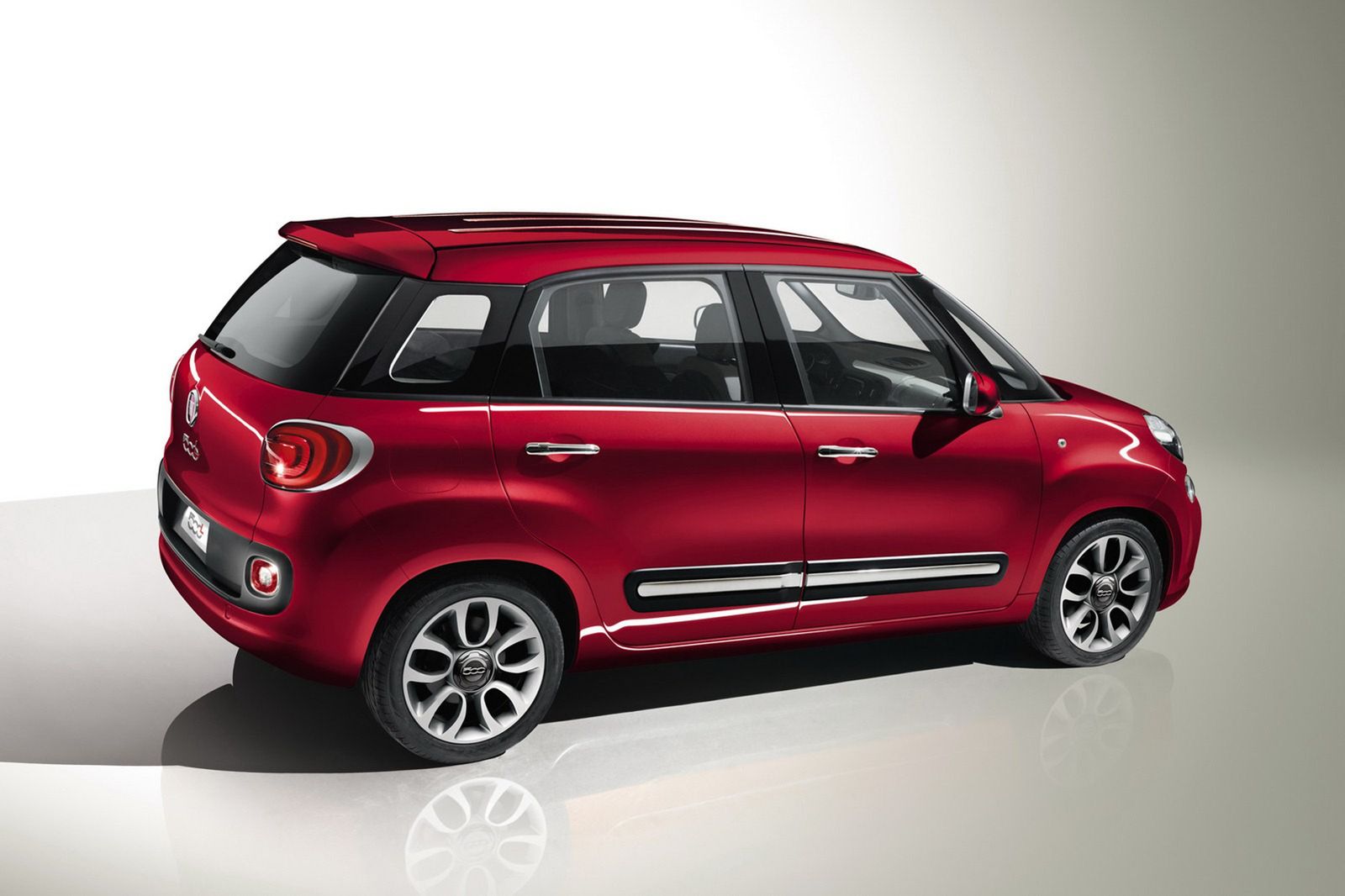 Fiat 500L - obszerna galeria zdjęć 12