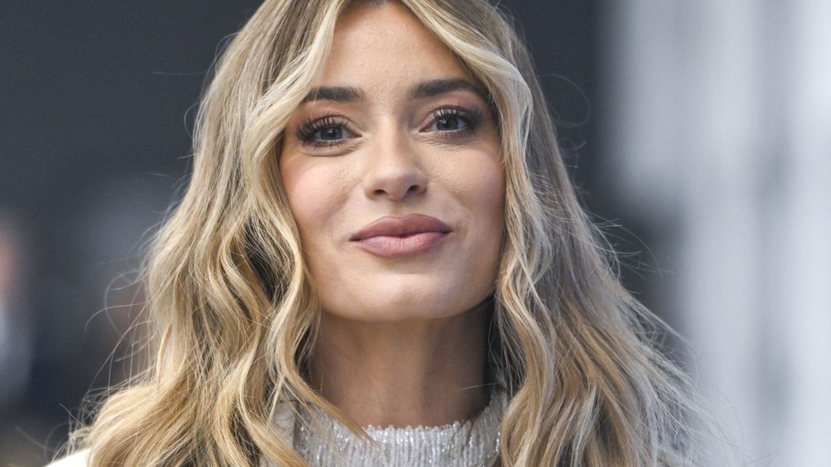 Marcelina Zawadzka w modnych spodniach 