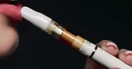 Zakaz e-papierosów w Singapurze. Surowe kary grożą także turystom
