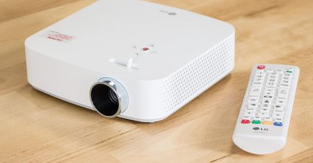 LG PF50KS - jak bardzo smart może być projektor?