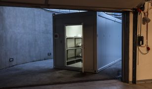 Zabrakło miejsc w prosektorium. Przed Szpitalem Południowym stanął kontener