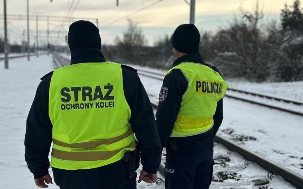 Uszkodzenie na torach kolejowych. "Było oznaczone symbolem"