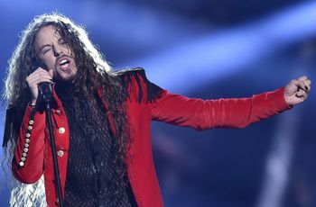 Eurowizja decyduje, TVP gra dalej. A polski reprezentant już zbiera ciosy [OPINIA]