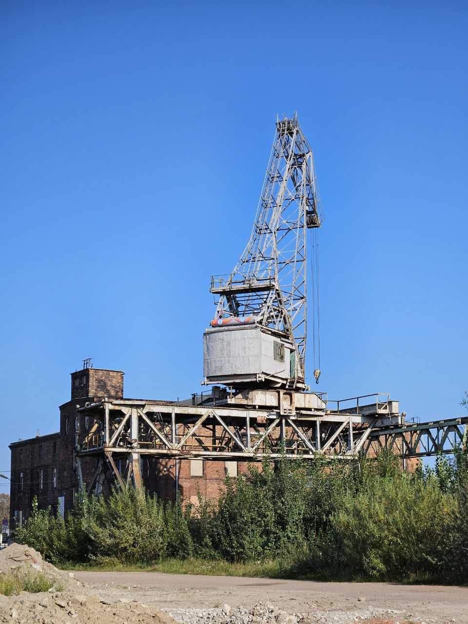 Charakterystyczne dźwigi stoczniowe to symbol Gdańska. Wejście na jeden z nich to obowiązkowy punkt programu zwiedzania terenów postoczniowych