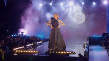 Wrocław: Charytatywny pokaz mody zebrał ponad pół miliona złotych dla pacjentów! Anna Wyszkoni i Przemysław Saleta ambasadorami