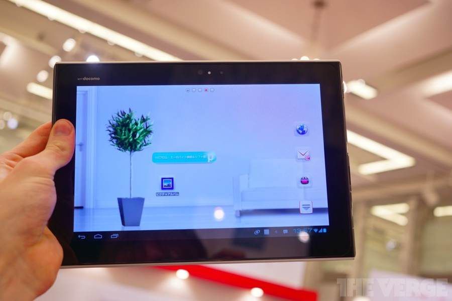 Eluga Live - tablet według Panasonica [wideo]