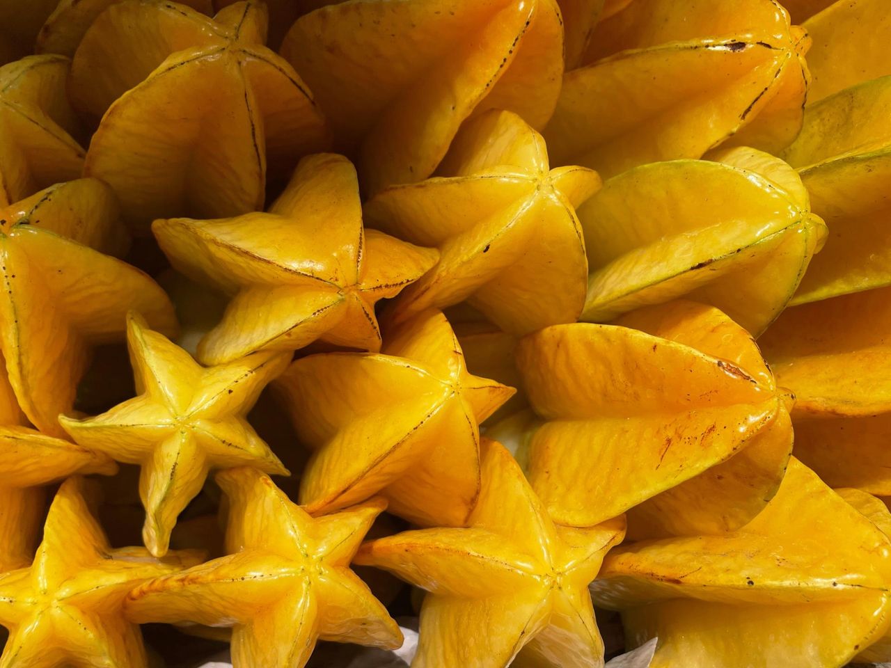 Karambola. Egzotyczna, ale nie dla wszystkich bezpieczna