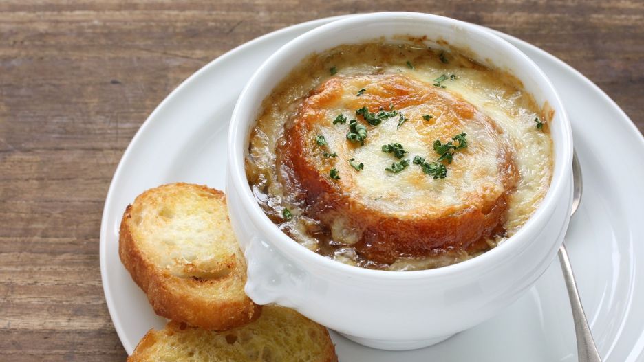 Najlepsza zupa cebulowa - przepis na obiad