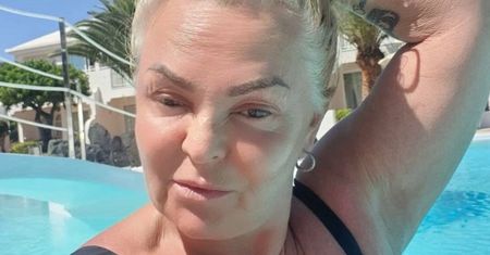 "Słowikowa" prezentuje odmienioną sylwetkę w bikini, przy okazji zdradzając: "CIĘŻKO CHOROWAŁAM i teraz wyglądam o 25 kg mniej" (FOTO)