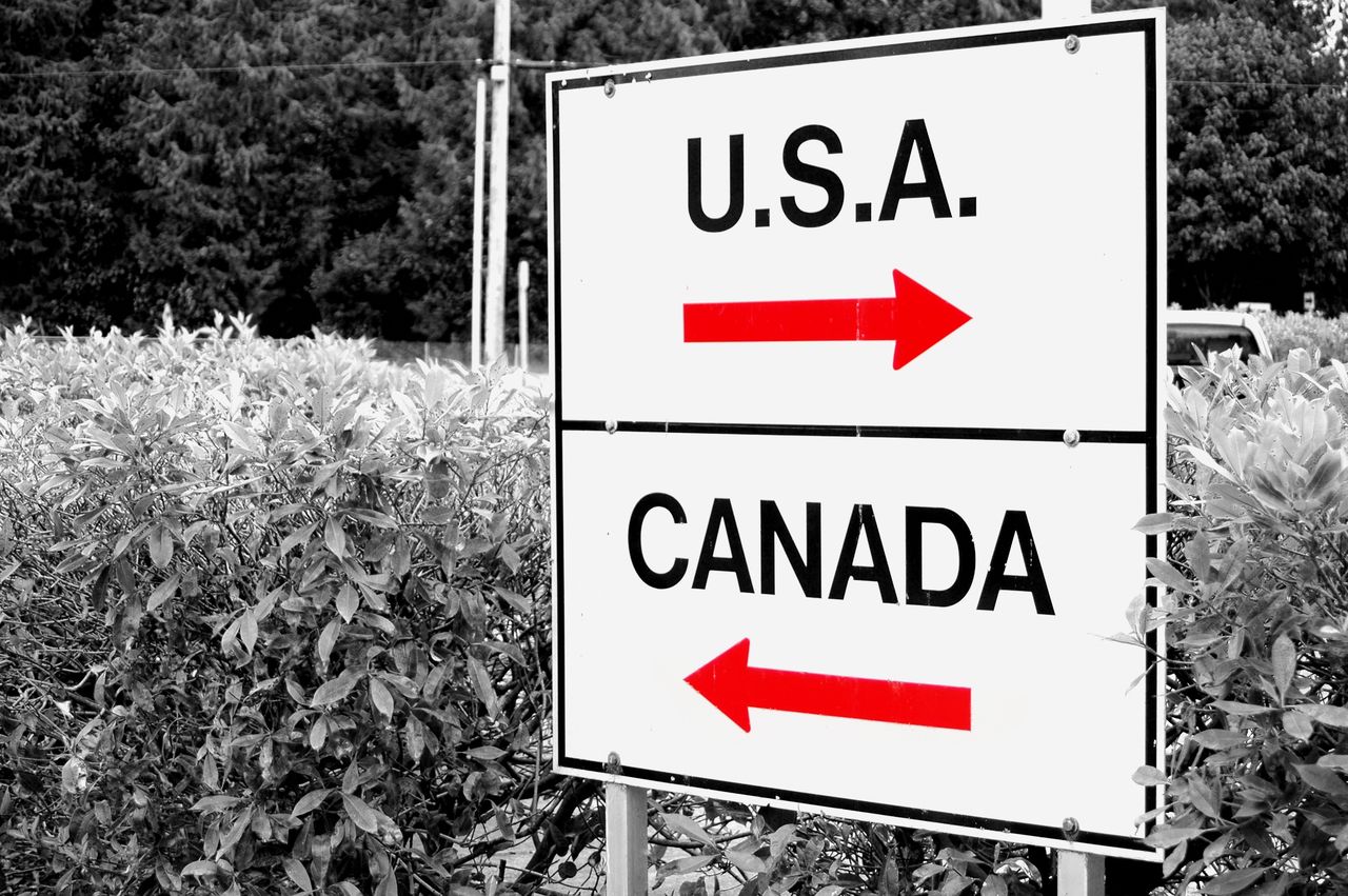 Tense situation between the USA and Canada