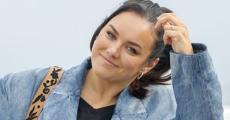 Na scenę weszła w mini. Ale show skradły jej buty