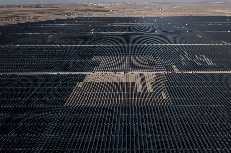 Gigantyczna elektrownia solarna powstaje w Turcji. Zajmie powierzchnię 2600 boisk