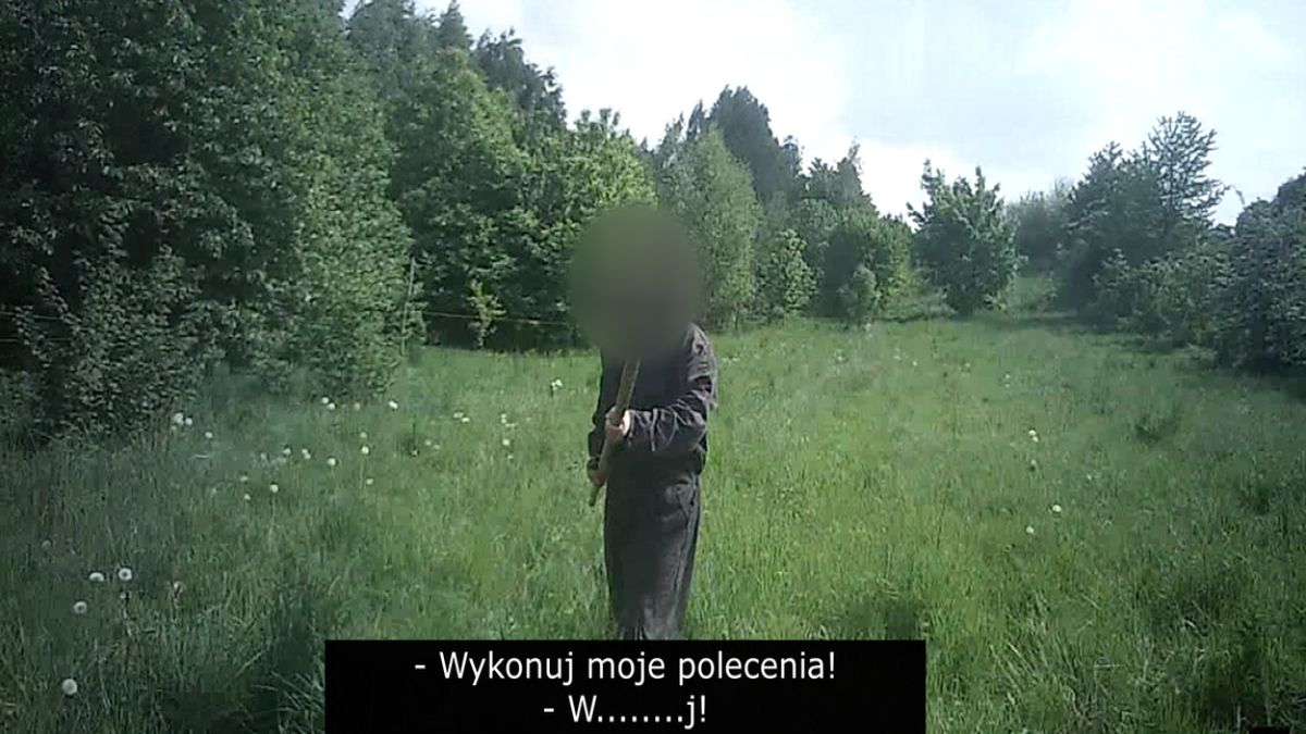 Agresywny mężczyzna ruszył na policjantów z widłami