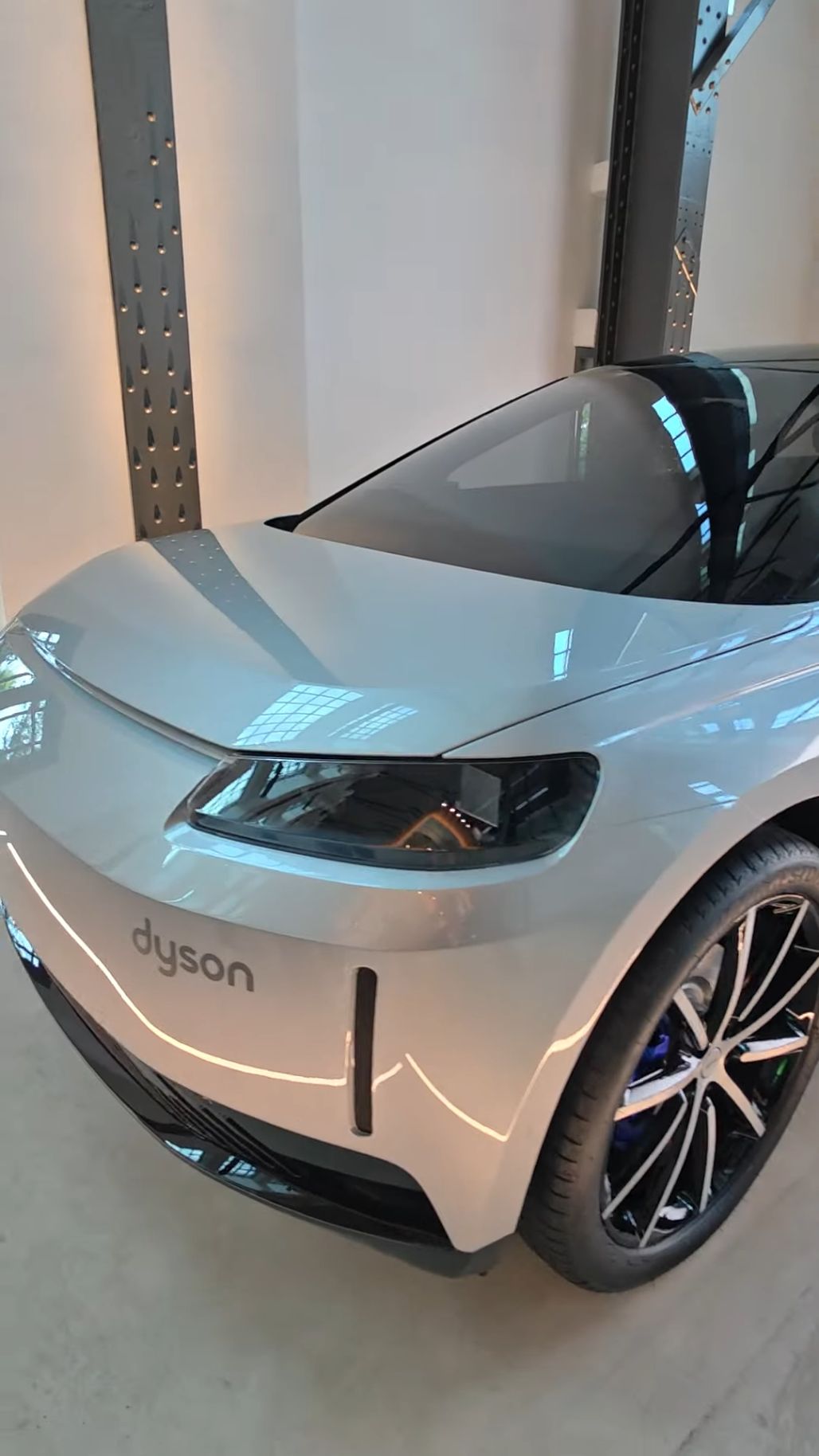 Dyson EV – prototyp samochodu elektrycznego