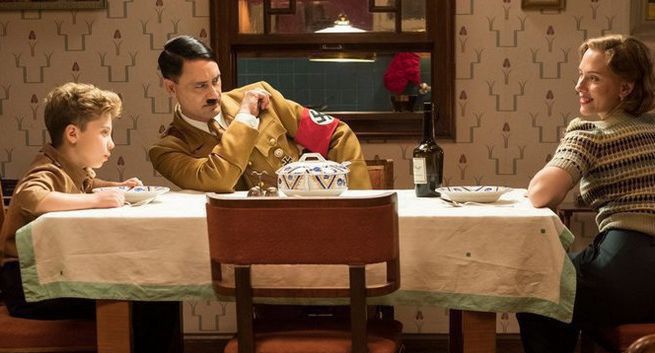 Scarlett Johansson w filmie "JoJo Rabbit" wyjaśnia czym jest miłość