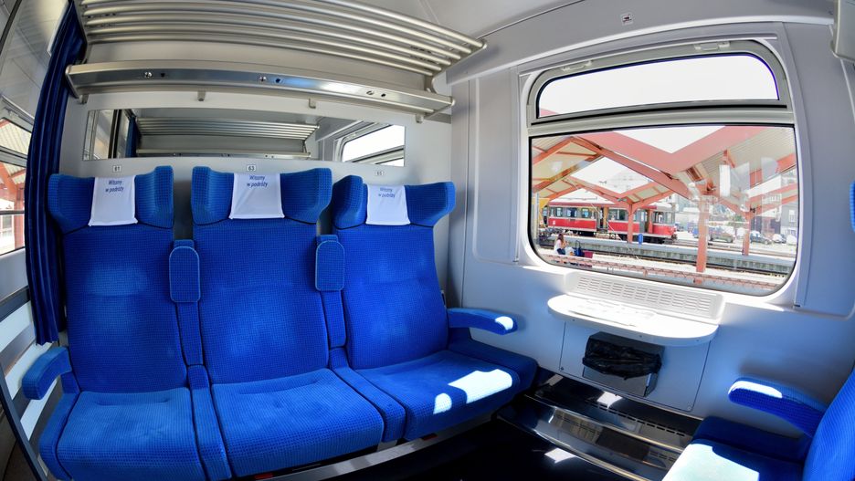 Wnętrze pociągu (zdjęcie ilustracyjne) 