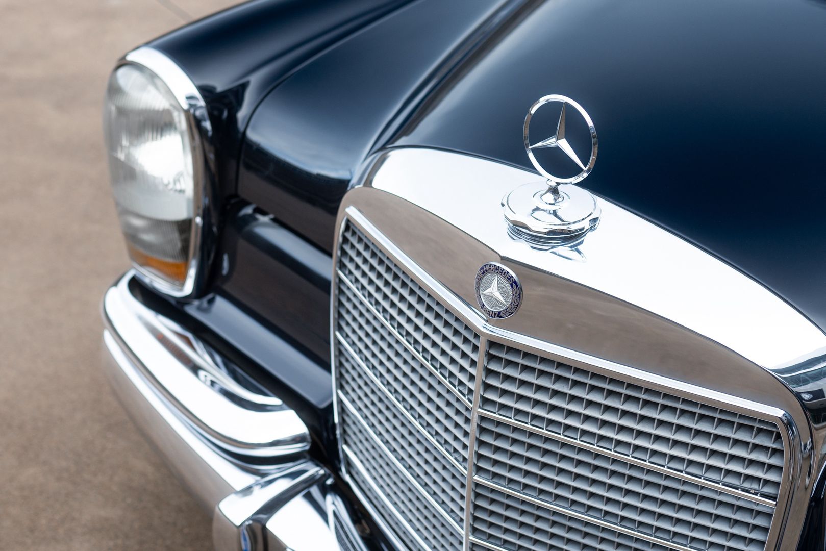 Mercedes-Benz 600 (W100)