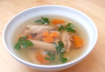 W PRL-u Polacy się nią zajadali na każdej imprezie. Nikt nie myślał, jak wpływa na organizm