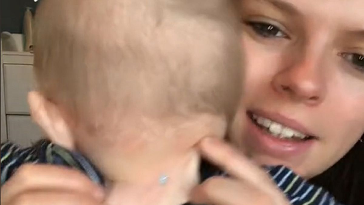 Mama bliźniaków szuka sposobów jak odróżnić swoje dzieci