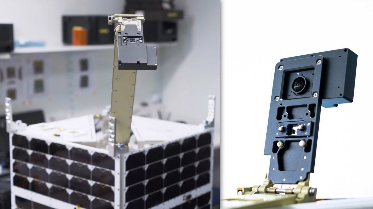 Wyciągnął ramię i strzelił nieziemskie selfie. Ten satelita wie, jak się pokazać 2