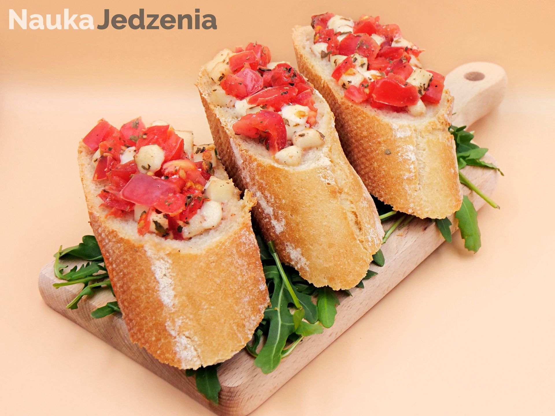 Bruschetta z pomidorami i mozzarellą
