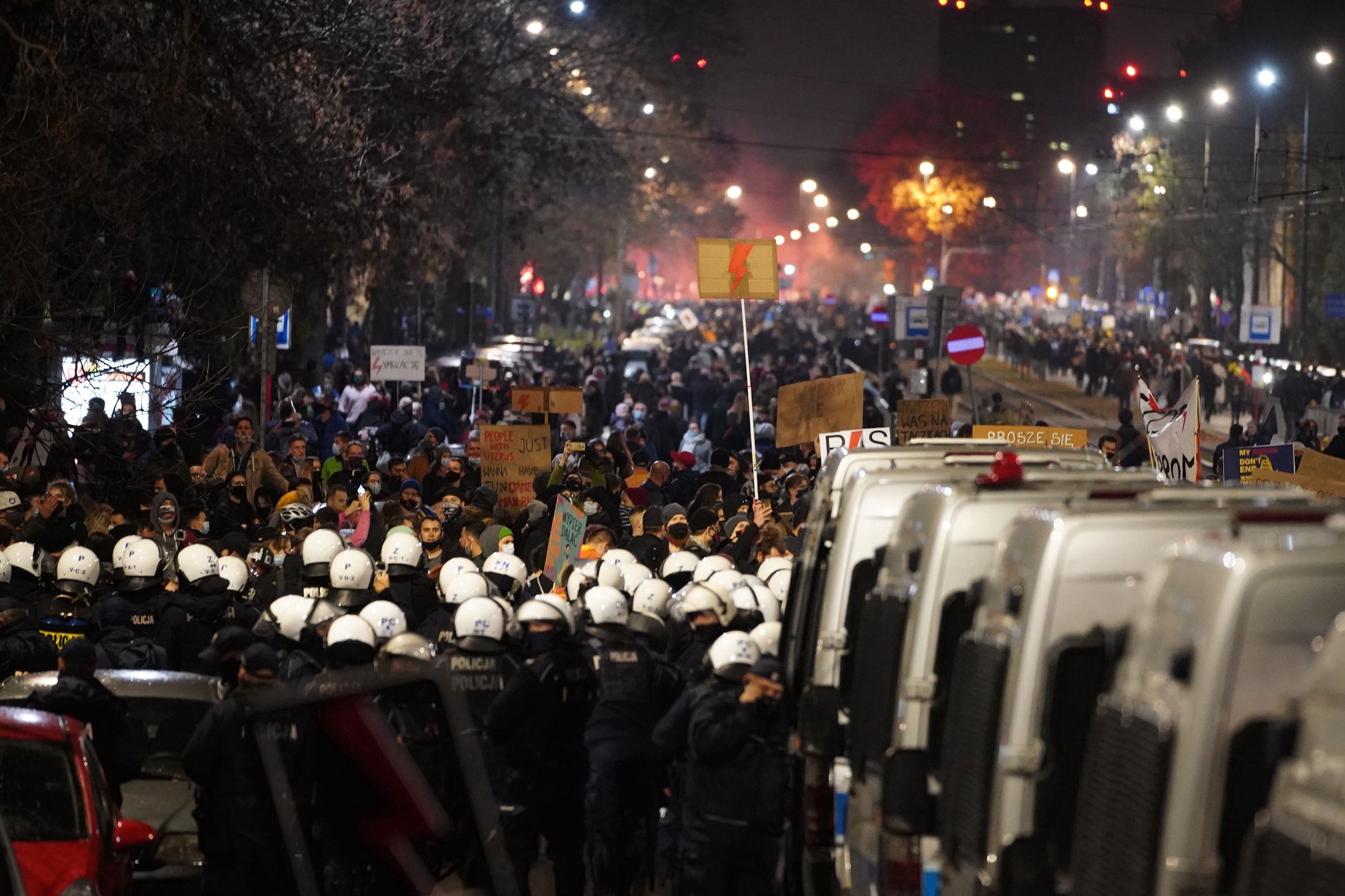 Kordon policji nieopodal domu Jarosława Kaczyńskiego