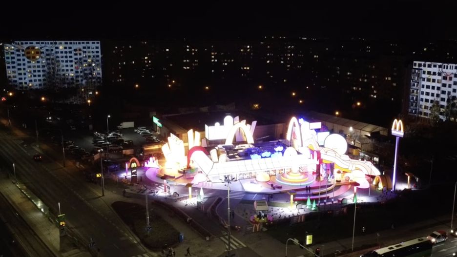 Sieciowa restauracja na wrocławskim Gaju zamieniła się w bajeczn