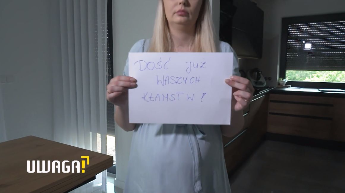 Młode pary oskarżają znany zespół. Lider się tłumaczy