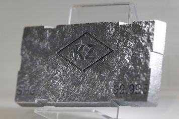 Magazyny pustoszeją, ceny rosną. Ten metal jest najdroższy od lat